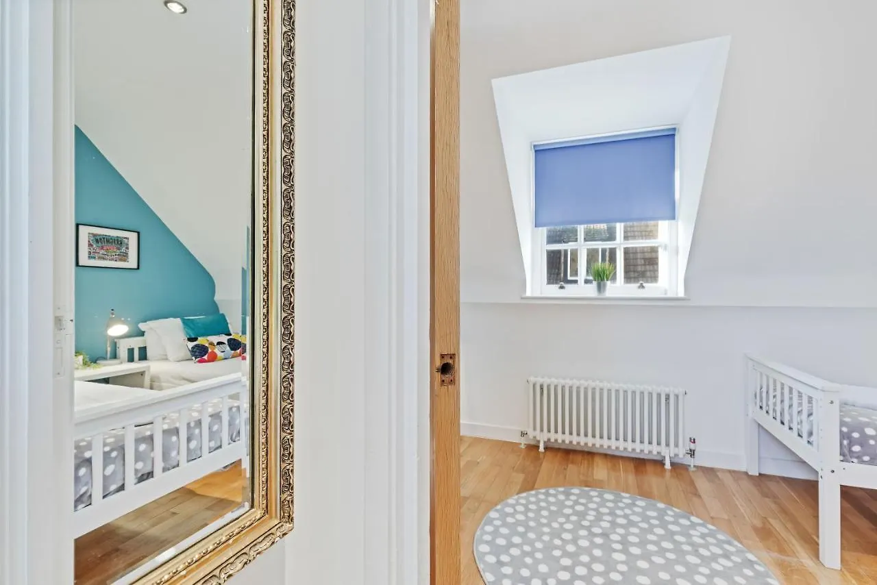 Majestic Mews Apartment With Free Parking - By My Getaways Brighton
